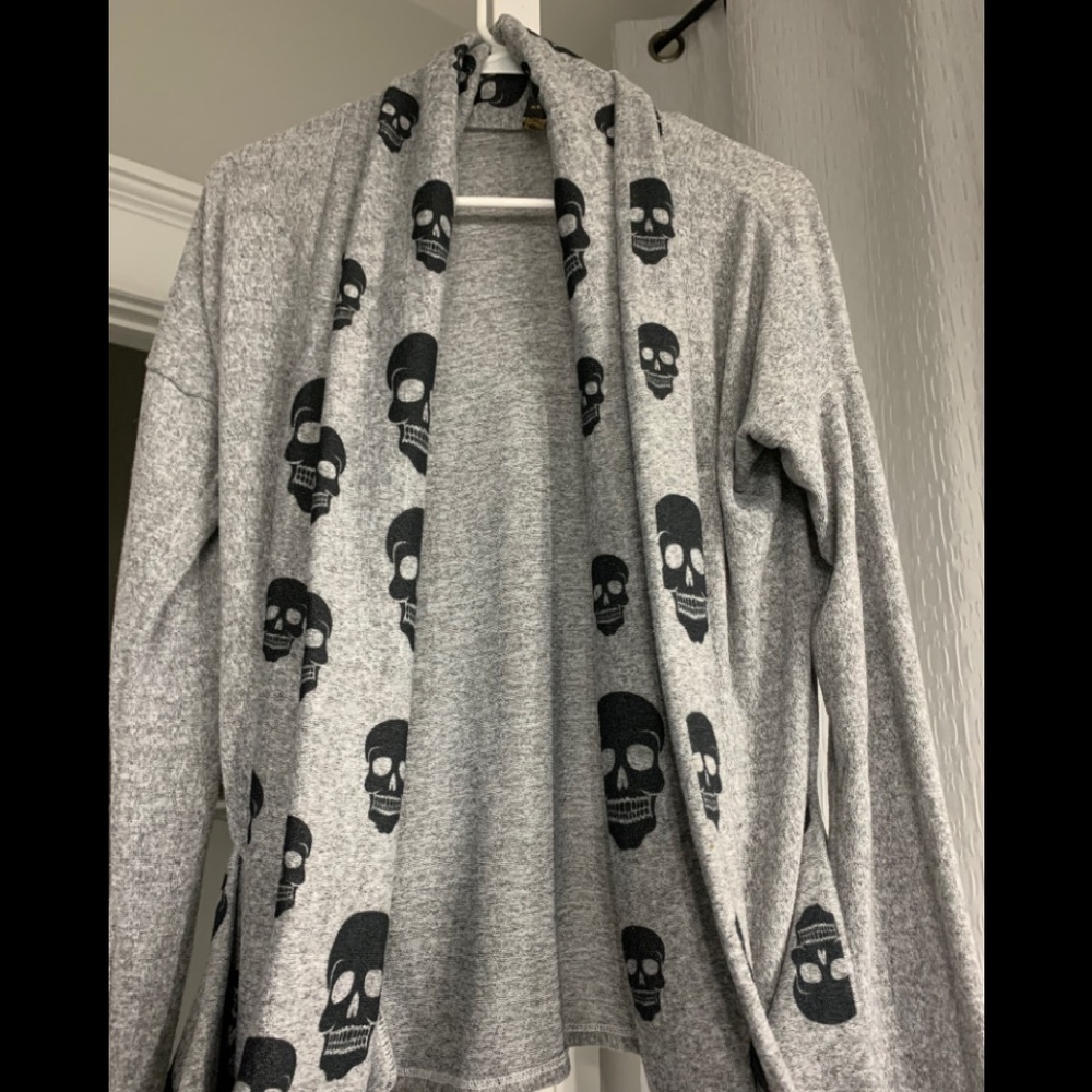 Skull sweater